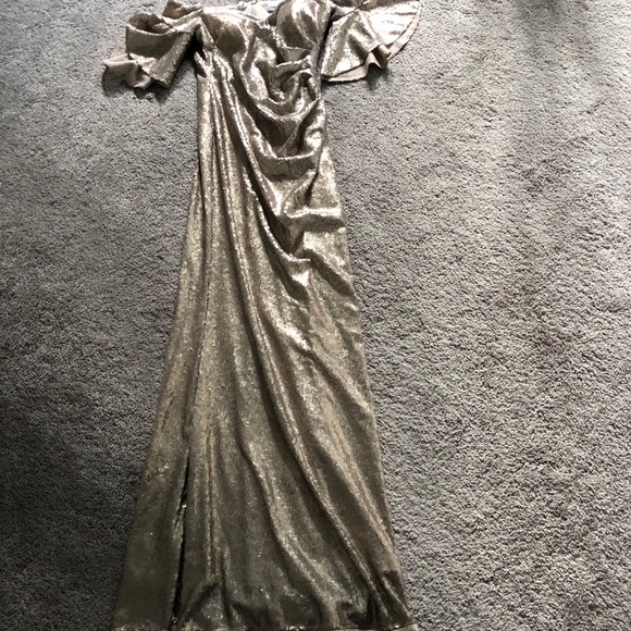 NWOT Calvin Klein gold sequin gown - Picture 5 of 7
